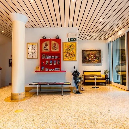 德拉波塔酒店 酒店 圣阿兹吉罗迪奥