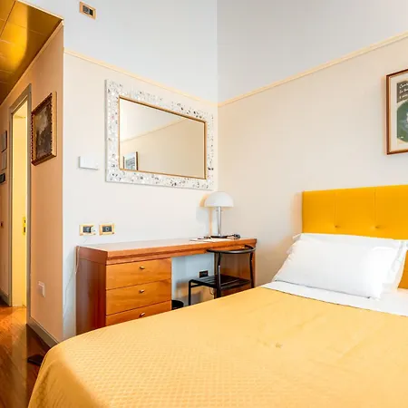 Della Porta מלון