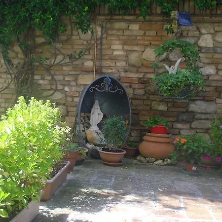 Отель Della Porta Сантарканджело-ди-Романья